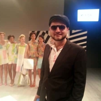 Tape-Art Bühnengestaltung auf Mercedes Fashion Week Berlin 2013