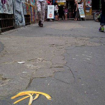 street-art-happiness-2