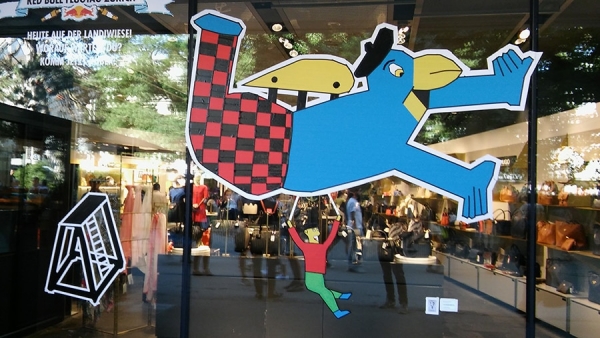 Image 3- Live taping by Erik from Selfmade Crew on Red Bull Flying Day in Zurich