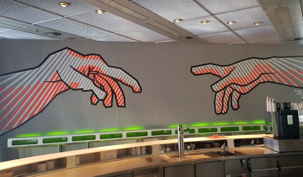 Panoramabild- Michelangelo-Gottes Hände-Tape Wand Kunstwerk- DGPS 2016- Selfmadecrew