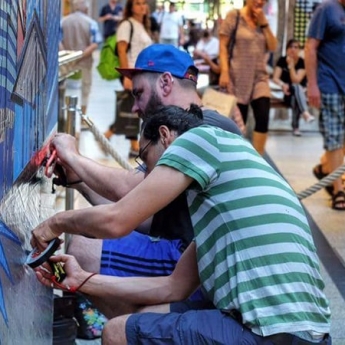 Image 3- Live Taping Show by Selfmadecrew at Street Art Festival 2016