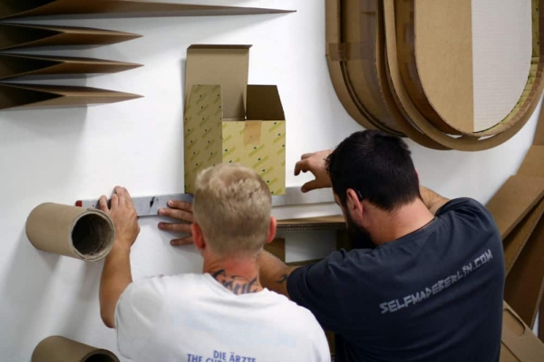 Selfmadecrew bei der Arbeit- Graffiti Auftrag für Zerhusen