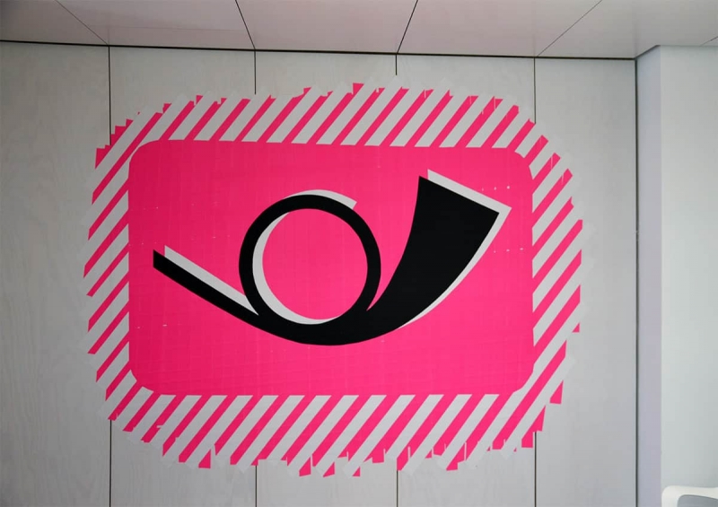 Post-tape-art-gmail-office-design-zürich-selfmadecrew-2016