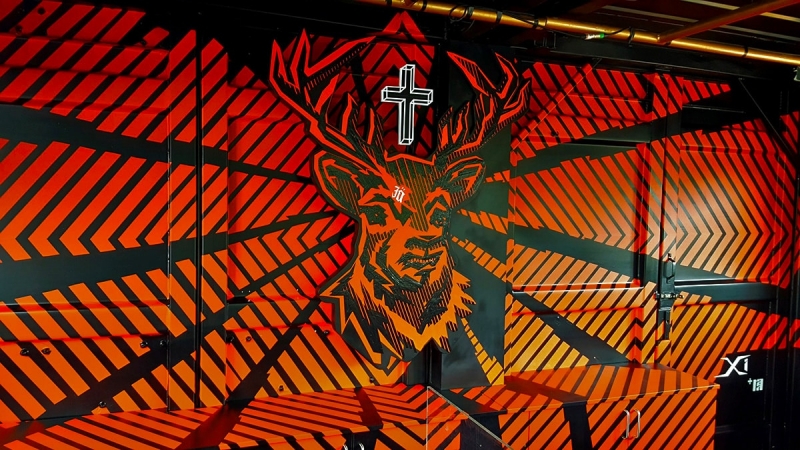 Tape-Art-Innendesign von Selfmadecrew- Jägermeister Hirsch Festival Bar