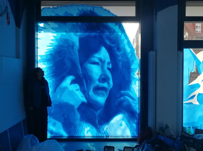 Eiskaltes Tape Art am Alexanderplatz