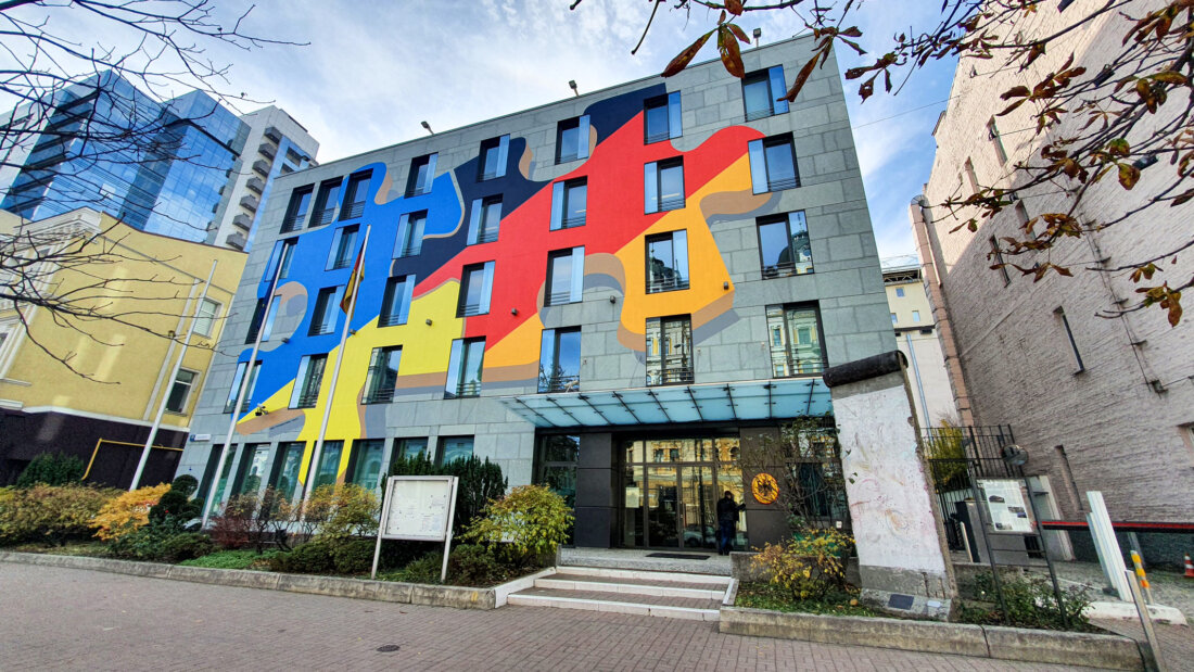 Facade mural on the German Embassy in Kyiv